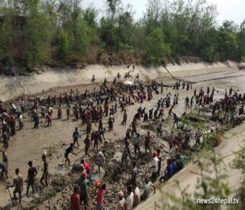 स्थानीय तथा उपभोक्ताहरुको पहलमा बबई सिंचाई आयोजनाको मुल नहर सरसफाई (फोटो)